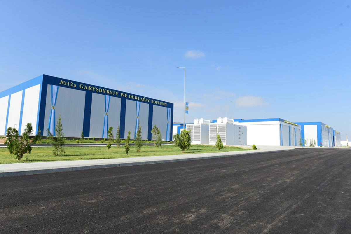 Döwlet Baştutanymyz Ýaşlyk suw arassalaýjy desgasynyň açylyş dabarasyna gatnaşdy